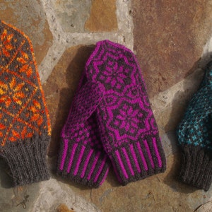 Nordic Style Mitten Knitting Pattern