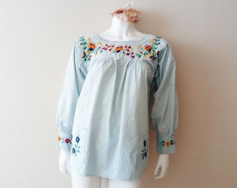 SALE! Vintage mexican blouse | vintage floral embroidered blue long sleeve mexican blouse