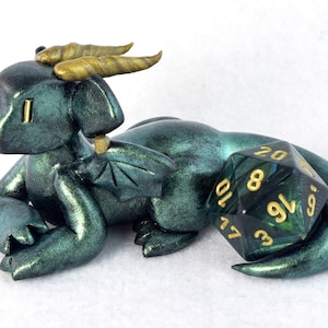 Green dice dragon figurine, metallic green dragon d20 holder, Dungeons and Dragons, Magic: The Gathering, MtG, polymer clay dragon sculpture Yes