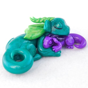 Customizable sleeping mother and baby dragon figurine - choose your colors - parent and child polymer clay dragon sculpture - father and son