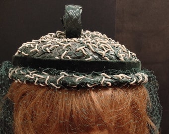 1940s Skull Cap Hat Green/Cream w/ Velvet Accents