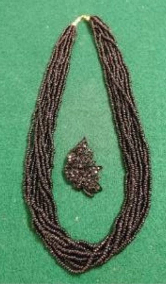 Black Bead Necklace & Matching Leaf Pin