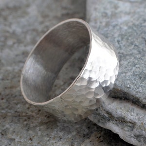 Silber Ring 8mm Sterling Silber Band gehämmert Band Ring 925 Hammer Finish in Großbritannien Bild 3