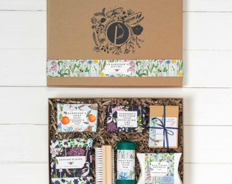 Gardener's Gift Set: Birthday gift for Gardener - Soap, Seed Balls, Gloves & Twine