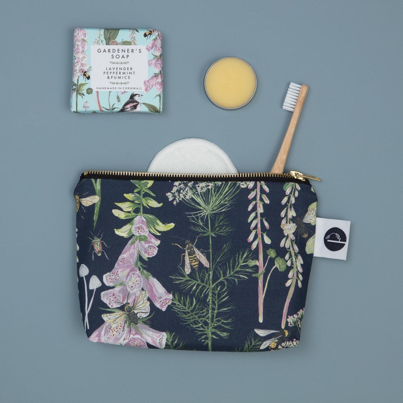 Longtail and foxglove wash bag and soap gift set image 3