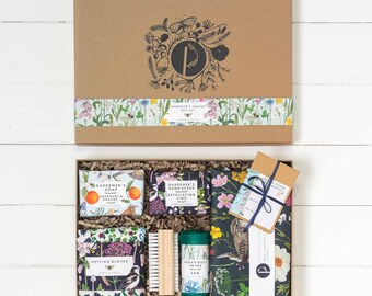 The gardener's gift box hamper set. Handmade Soap, gardening gifts. Lunch wrap, gardening gloves