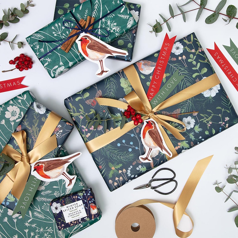 Christmas robin wrapping paper, robin gift wrap image 1