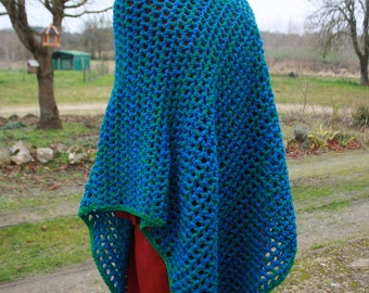 poncho  travaillé au   crochet