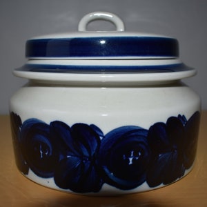 Arabia of Finland Anemone Soup Tureen image 1