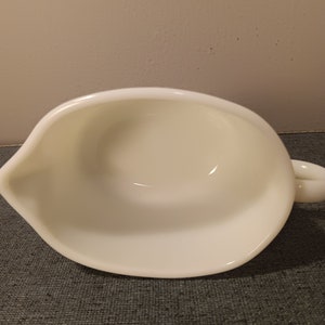 Pyrex Woodland Gravy Boat and Saucer image 6