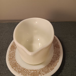 Pyrex Woodland Gravy Boat and Saucer image 7