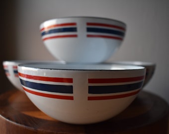 Cathrineholm Club Celebration Norway Enamel Bowls -- Set of 4