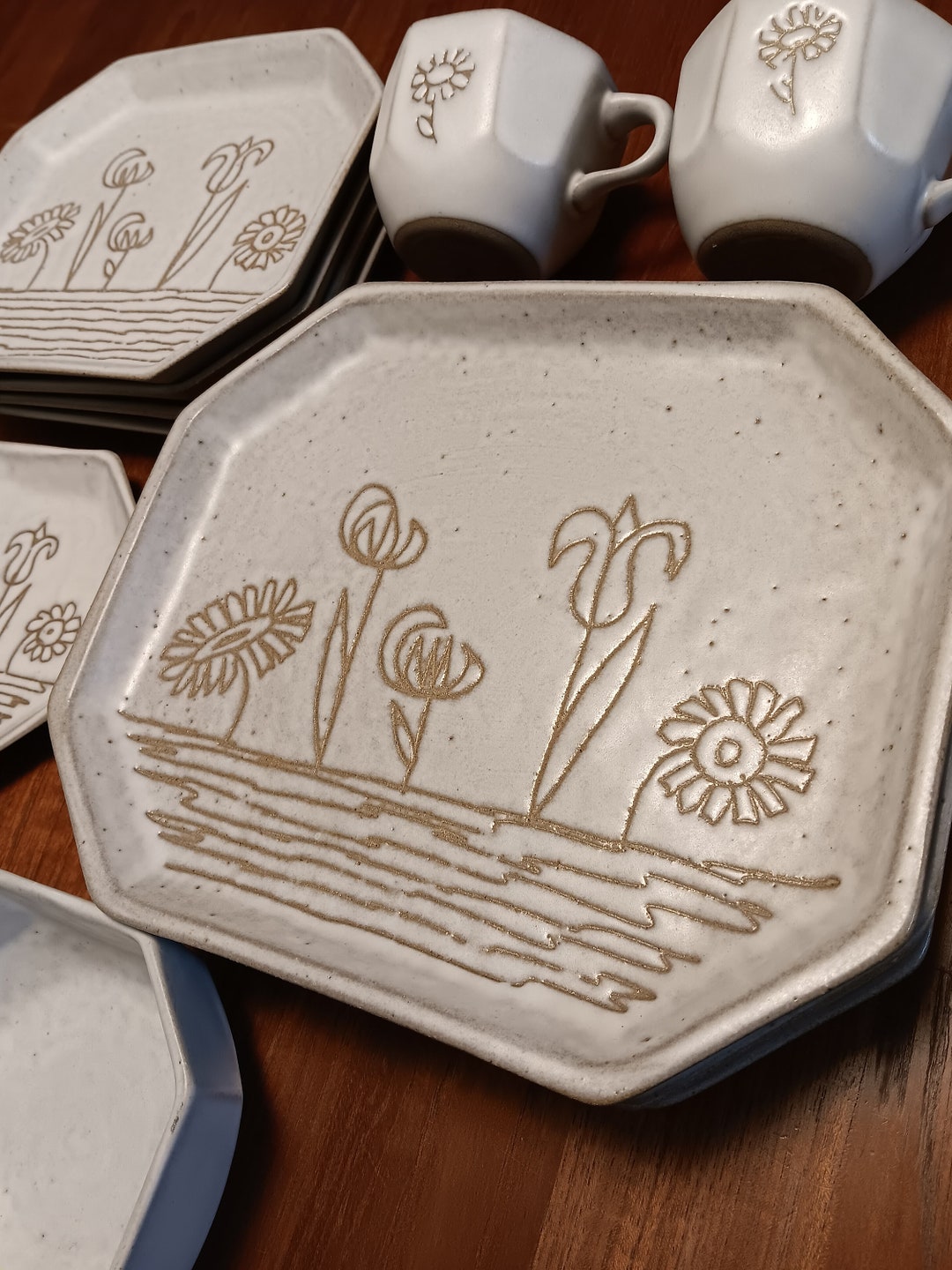 Marshall Studios Dinnerware 13 Pieces of Artist Signed Gordon and Jane