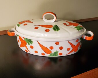 Villa Vanilla Carrot Covered Casserole, Mid-Century Kitchenware