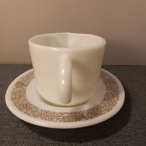 Pyrex Woodland Gravy Boat and Saucer image 3