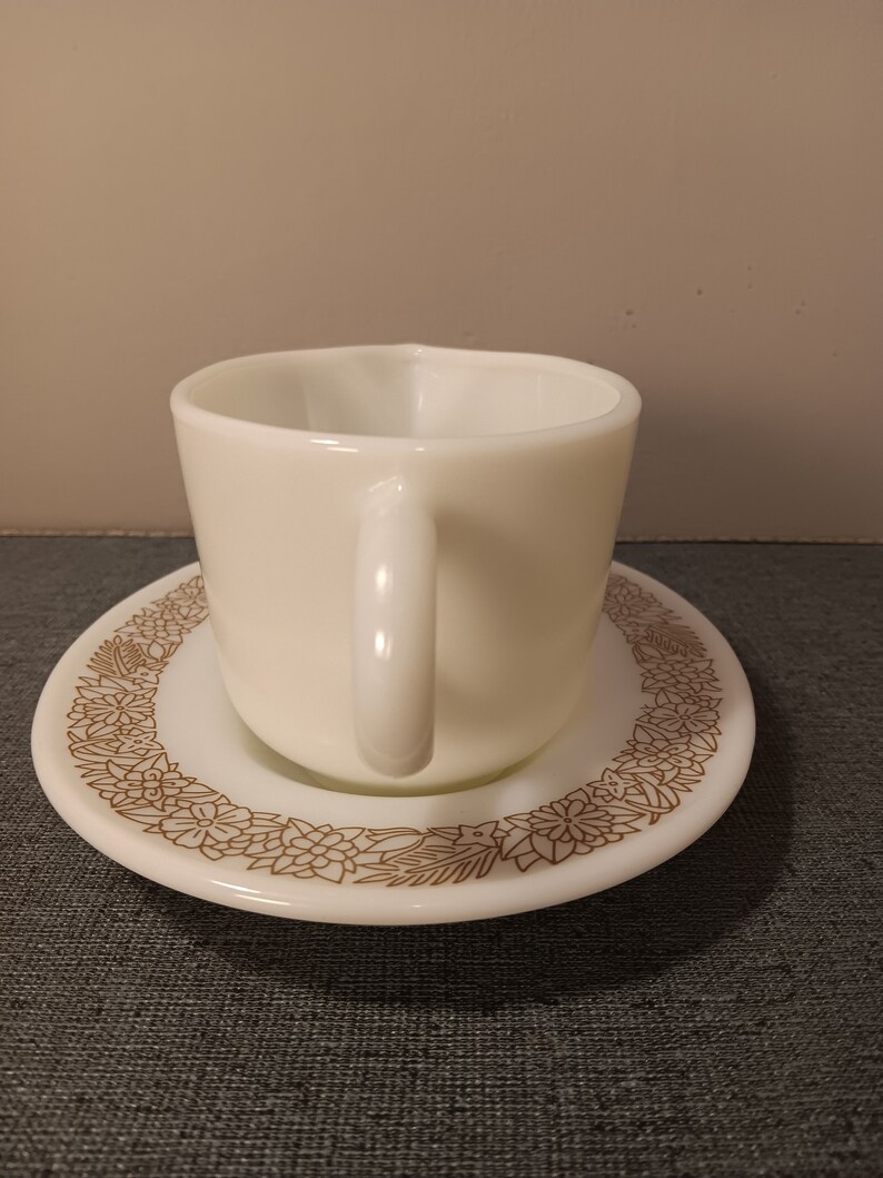 Pyrex Woodland Gravy Boat and Saucer image 3