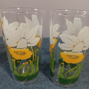 Anchor Hocking Daffodil Drinking Glasses Set of 6 Midcentury Luncheon Glasses image 3