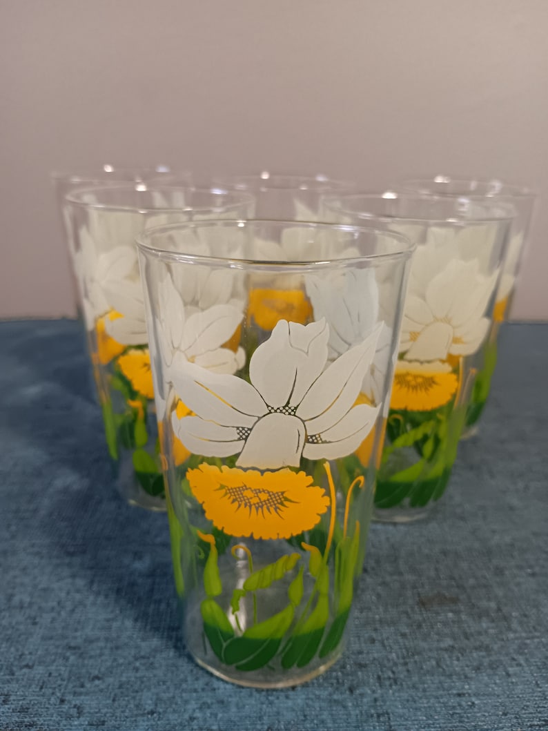 Anchor Hocking Daffodil Drinking Glasses Set of 6 Midcentury Luncheon Glasses image 1