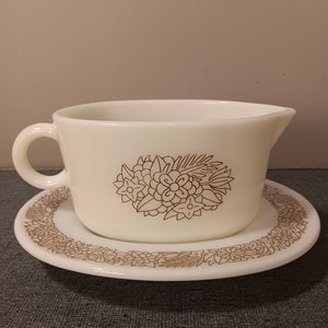 Pyrex Woodland Gravy Boat and Saucer image 1