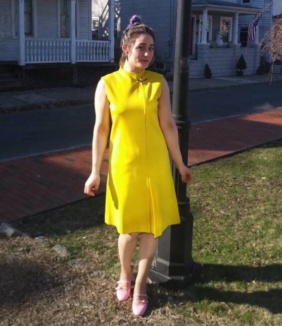 Yellow Vintage 1960's Mad Men Sheath Dress - image 1