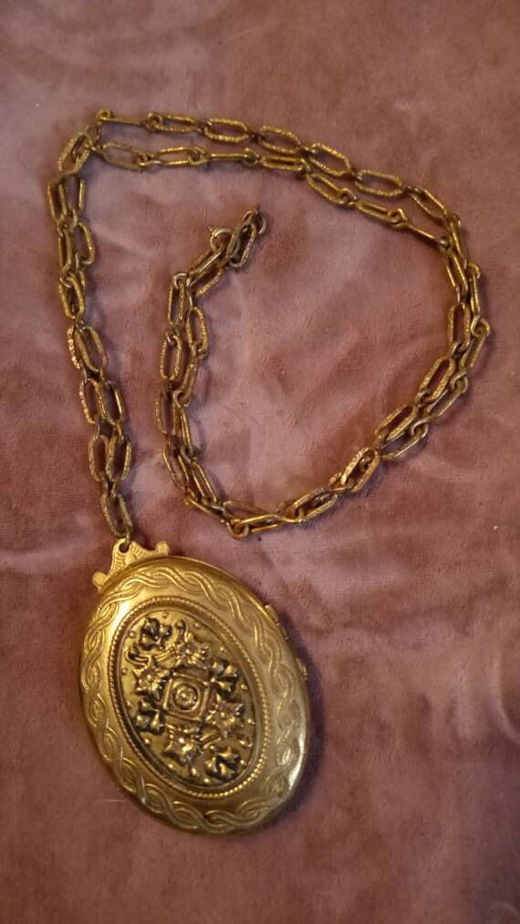 Early 1900's Gold Tone Large Locket with Vintage P