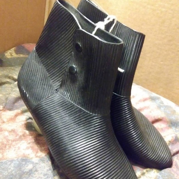Rubber 1980's Vegan Deadstock Size 9 Sassettes Ankle Beatle Boots Booties Rain Snow