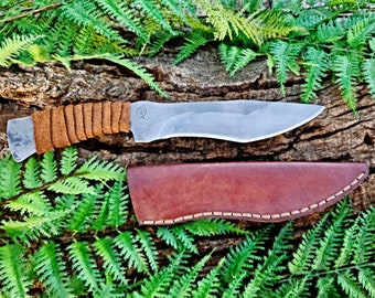 Forged integral recurve field knife