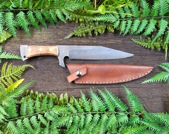 Survival/tactical integral Bowie knife