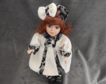 porcelain dolls that play music