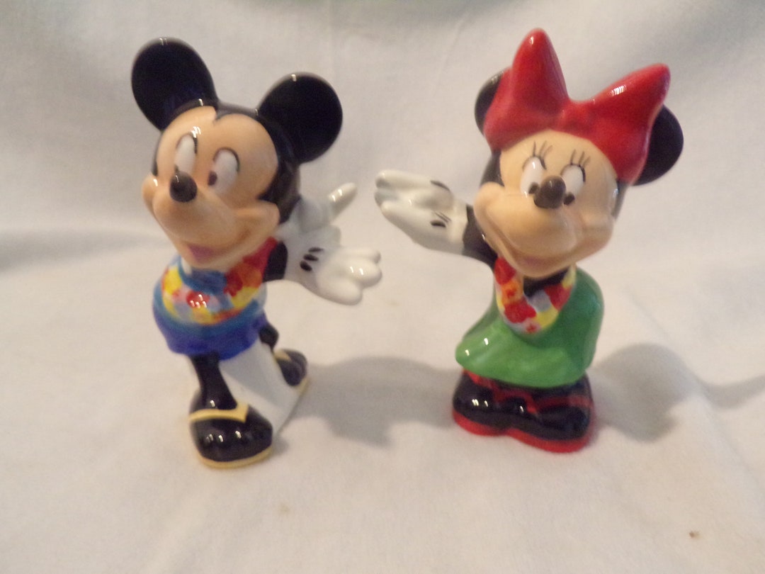 Vintage Disney, Mickey and Minnie Salt and Pepper Shakers - Etsy
