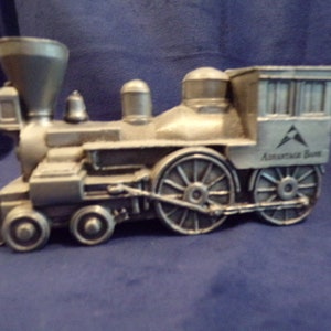 Vintage 1980&#39;s Cast Metal locomotive Coin bank