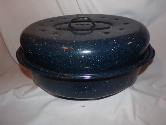 Vintage USA Metal Oval Roasting Pan With Lid 