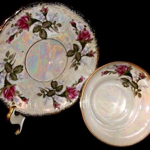 Hand Painted Luster-ware Porcelain Tea Cup and Saucer (M 109)