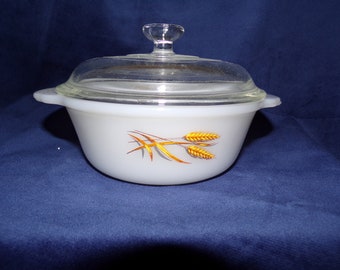 1960's Anchor Hocking Fire King Covered Casserole Dish 1pt.