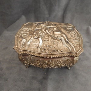 Metal Embossed Trinket Box Jewelry Box with Red Velvet Lining