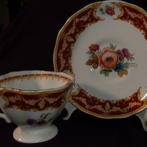 Vintage Hammersly & Co Bone China Teacup and Saucer  (M-111)