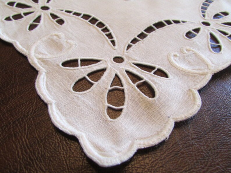 Madeira SQUARE LINEN DOILY with openwork and white on white Hand Embroidery 10 square D-101 image 3