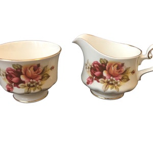 QUEEN ANNE SET cream & sugar C474 Roses Gs1B-027