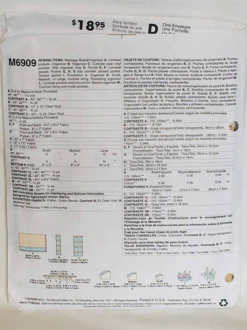 Puede incluir: Un patr&oacute;n de costura para un organizador de tablero de mensajes con bolsillos y un bolsillo de vinilo transparente de contraste. El patr&oacute;n incluye instrucciones para cortar y coser la tela, as&iacute; como una lista de los materiales necesarios. El patr&oacute;n est&aacute; dise&ntilde;ado para telas ligeras tejidas.