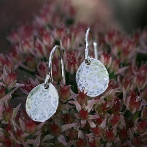 Silver Oval Earrings - Tiny Hammered Oval Earrings - Gift for Her - Dainty Earrings - Lightweight Earrings - Graduation - Bridemaid Gift
