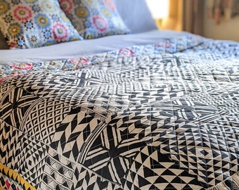 Luxurious Throw Blanket Vintage Style Reversible Geometric Pattern - Perfect Addition to Your Bamboo Silk Bedding Set
