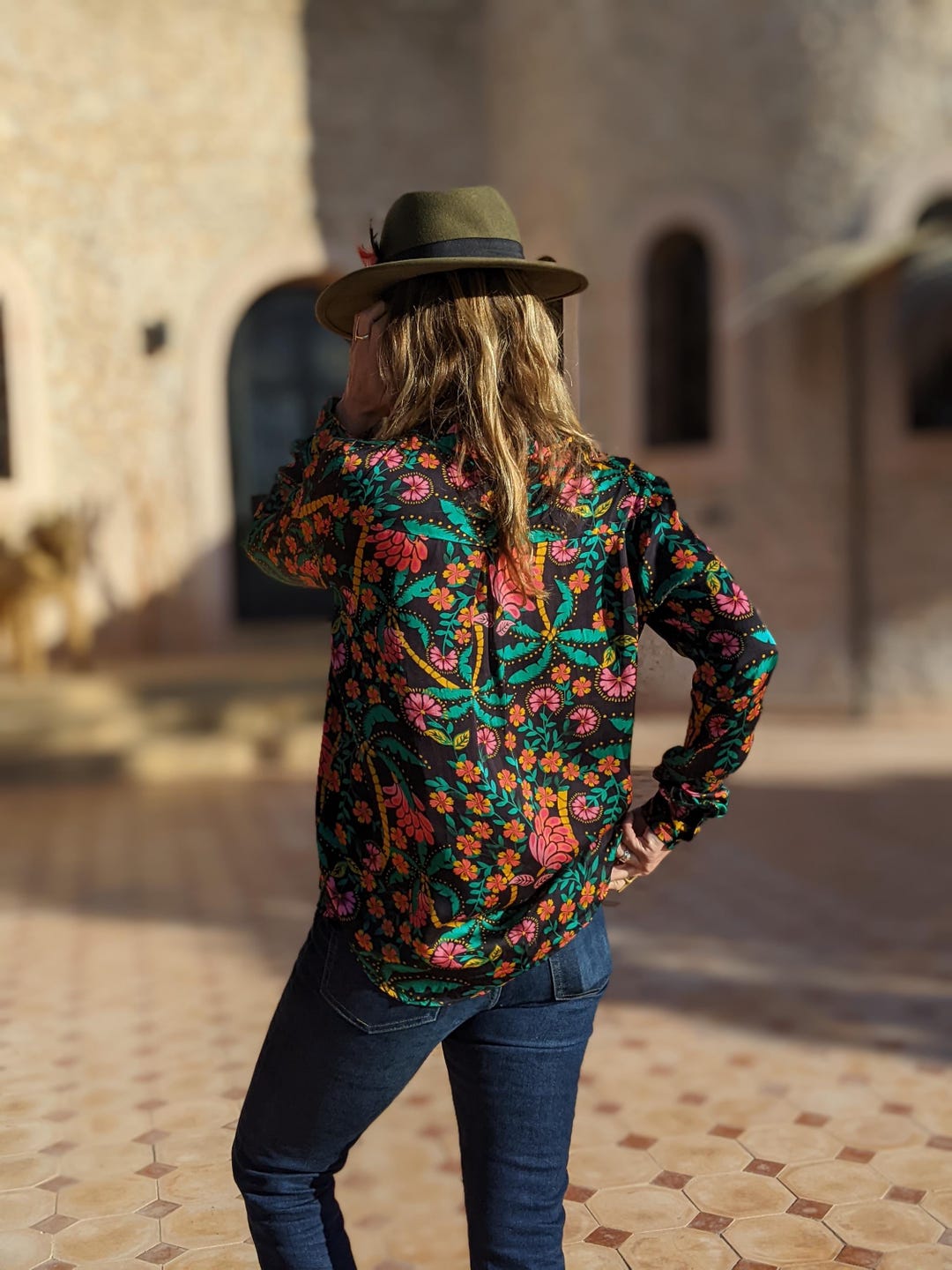 Blusa de seda de bambú orgánica con estampado tropical México