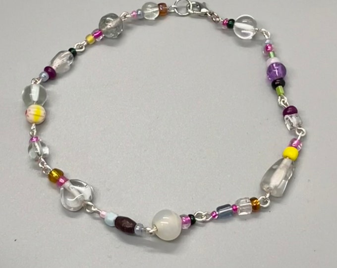 Women's Handmade Wire-Linked Minimalist Ankle Bracelet, Simple Fun-to-Wear Anklet, Colorful Handmade Glass Bead Vacation Anklet for Her