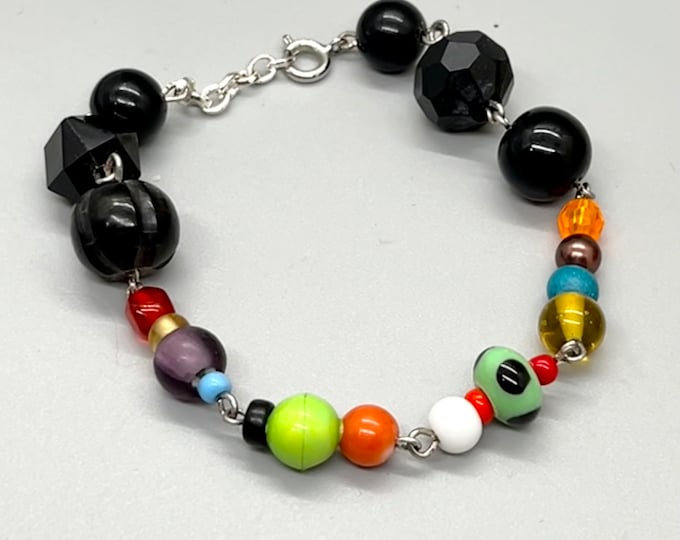 Colorful Glass Beaded Bracelet, Bright Whimsical Wire Linked Bracelet, Go-With-Everything Bracelet, Fun-to-Wear Eye-Catching Style