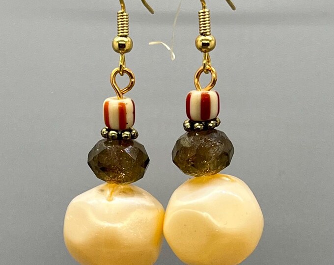 Women’s Handmade Chunky Earth-Colored Beaded Drop Earrings, Unique Lightweight Drops, Multi-Hued Multi-Textured Costume Earrings, Trendy