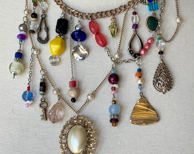 Women’s Clutter Core, Vintage Charm Necklace, Upcycled Junk Jewelry, Maximalist Necklace, Trinket Choker, Trendsetting Statement for Her