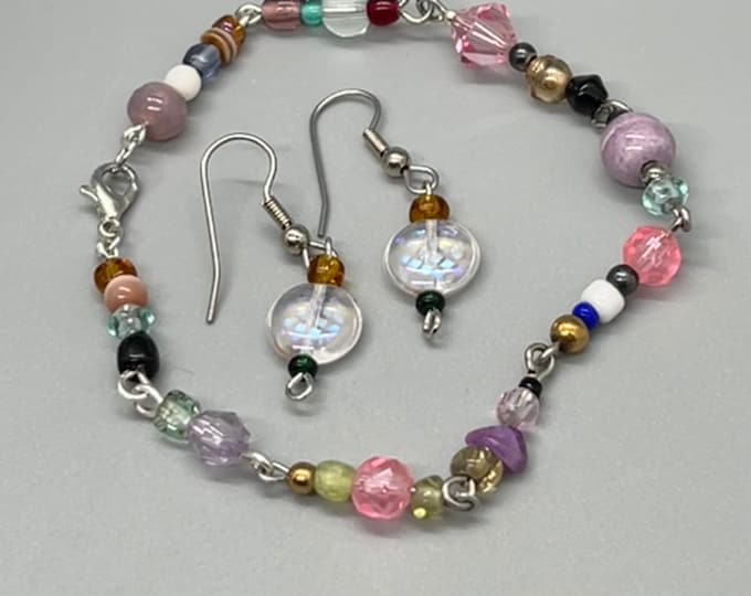 Women’s Matching Bracelet and Drop Earrings, Spring-Inspired Jewelry Set, Matching Pastel Beaded Set, Iridescent Drops Matching Bracelet