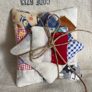 Quilted Christmas Package Stack Ornament: Vintage Cutter Quilt Bowl Filler