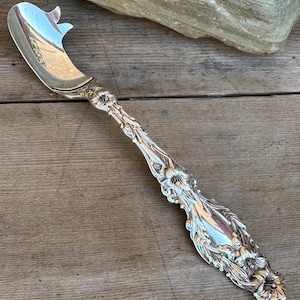 Antique Silver ~ Whiting Mfg ~ 1902 Lily ~ Handpicked ~ Sterling Silver ~ Collectible ~ Old Silver ~ Cheese Spoon~ Floral Handle ~ Sterling