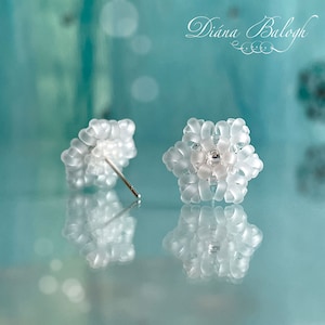 Snowflake earrings beading tutorial beading pattern ear studs by Diana Balogh